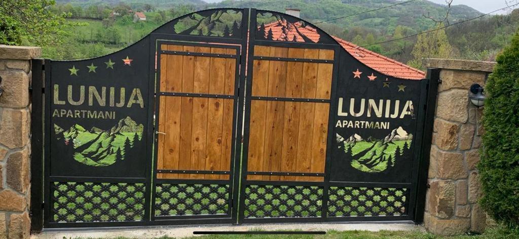 Apartmani Lunija Gornji Milanovac Kültér fotó