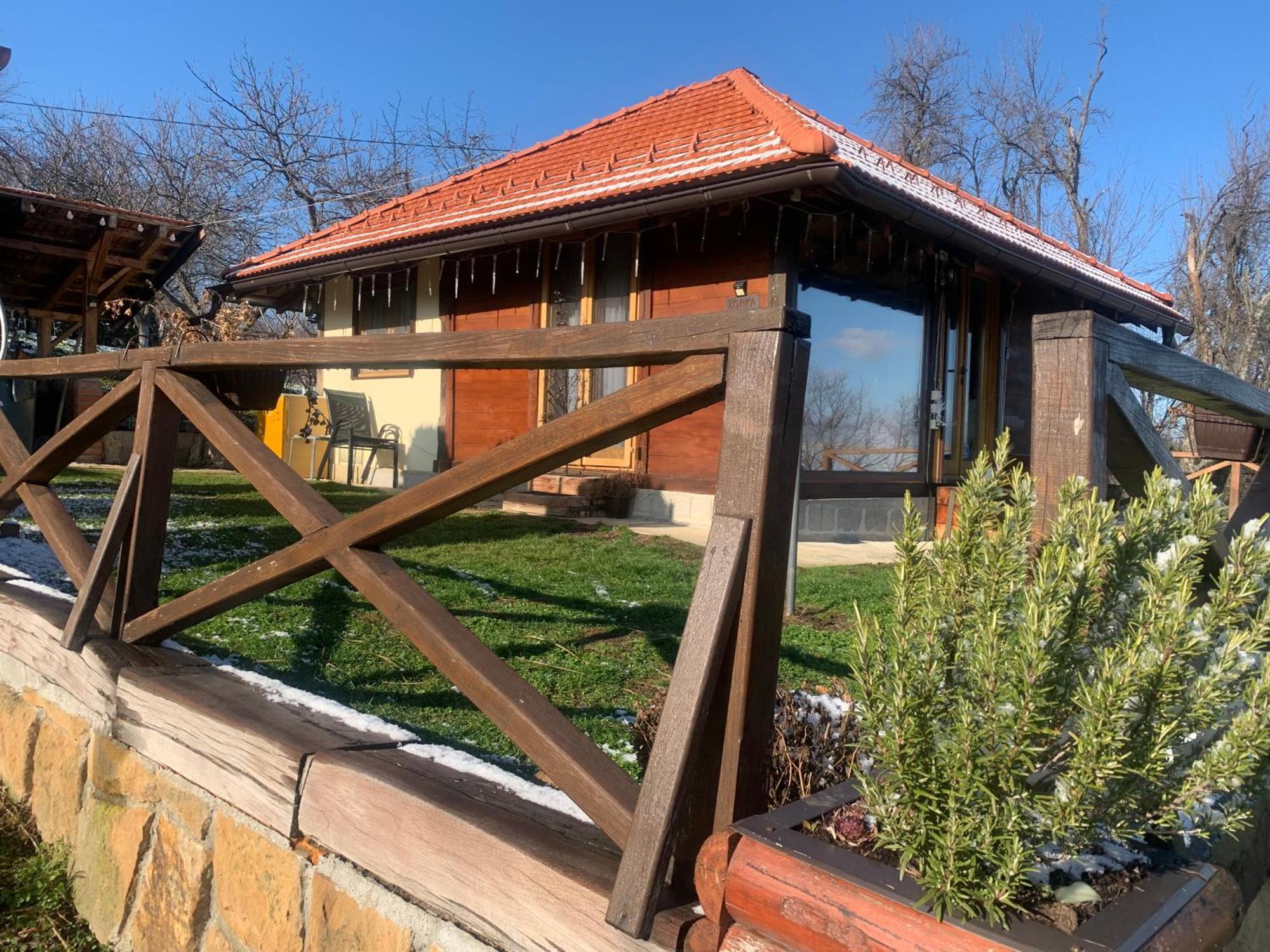 Apartmani Lunija Gornji Milanovac Kültér fotó